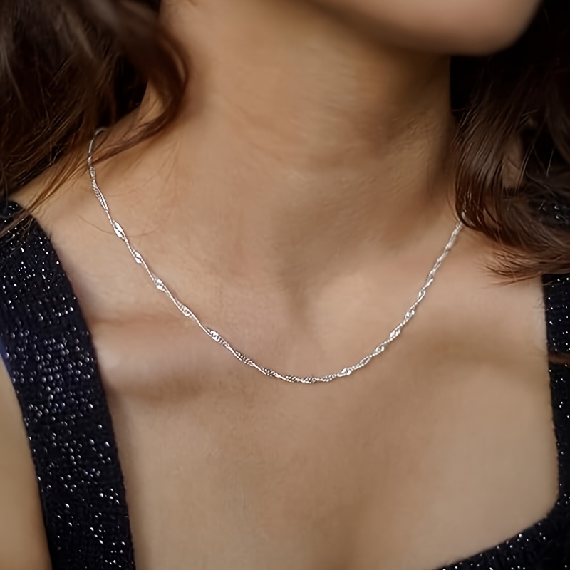 Unisex S925 Silver Twisted Chain Necklace — Versatile Clavicle Chain